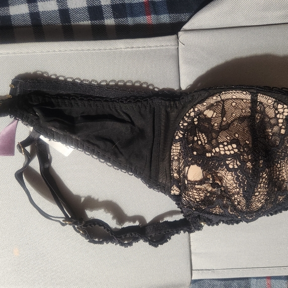 Lace Black and Tan Bra - Picture 6 of 6